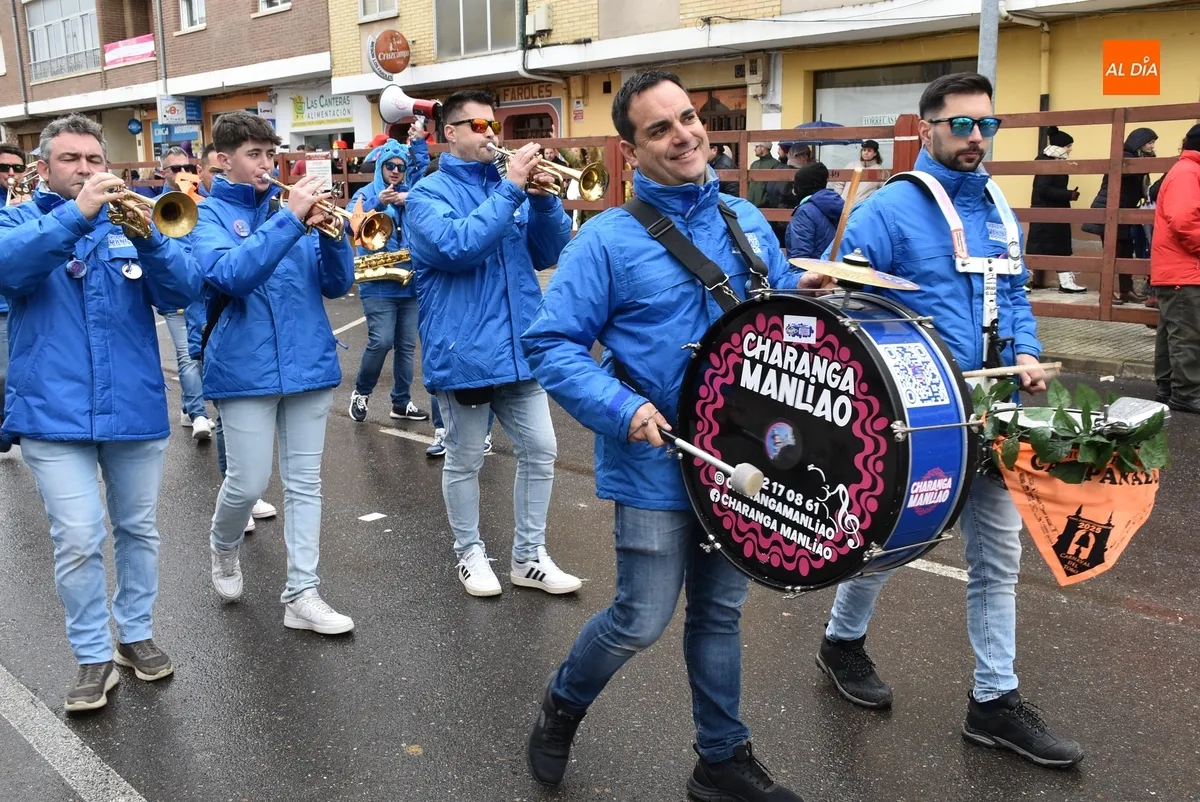 Foto 9 - Cristina Pedroche y Lalachus dan la Campanada en un Domingo con mucha m&uacute;sica en la calle