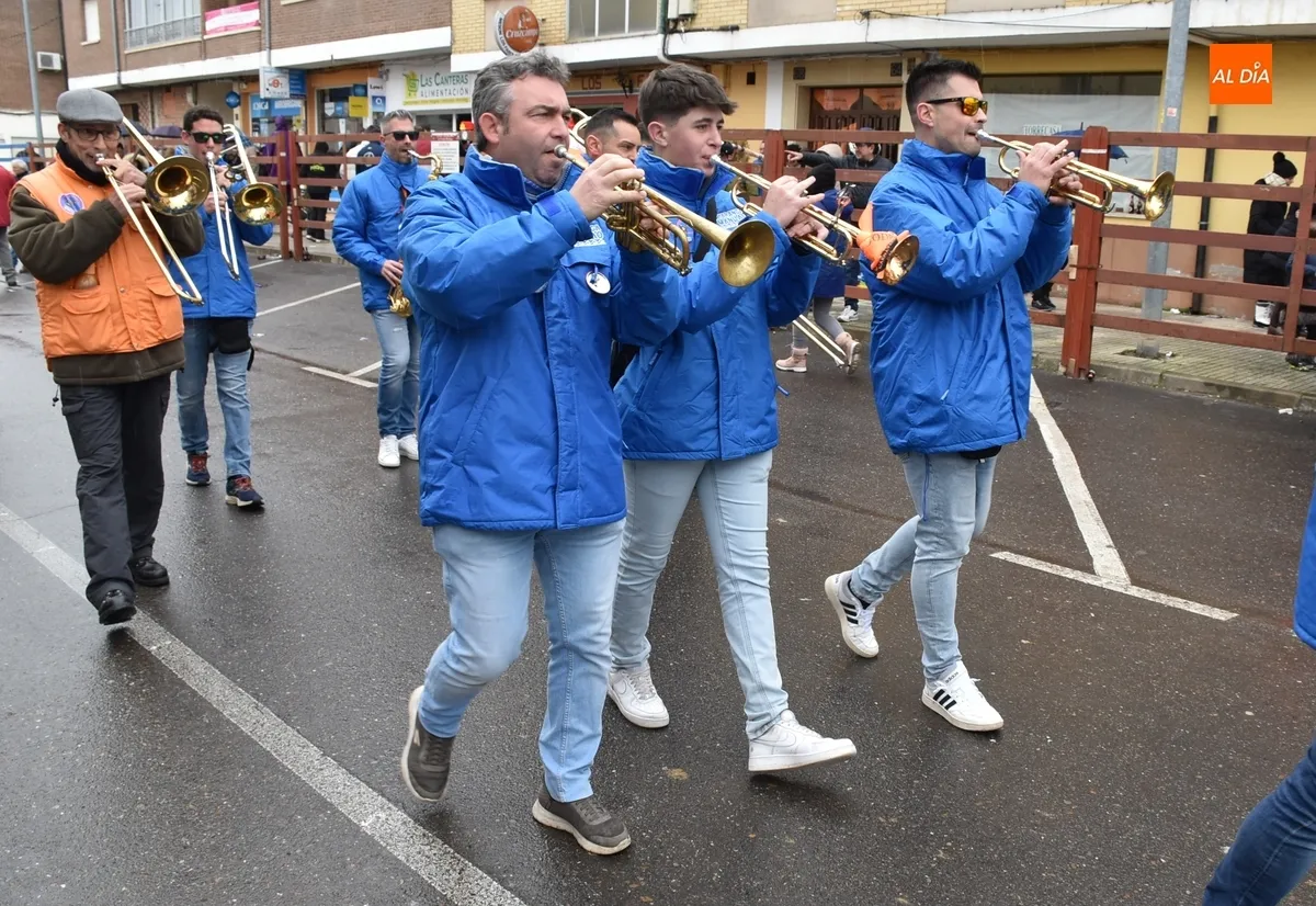 Foto 10 - Cristina Pedroche y Lalachus dan la Campanada en un Domingo con mucha m&uacute;sica en la calle