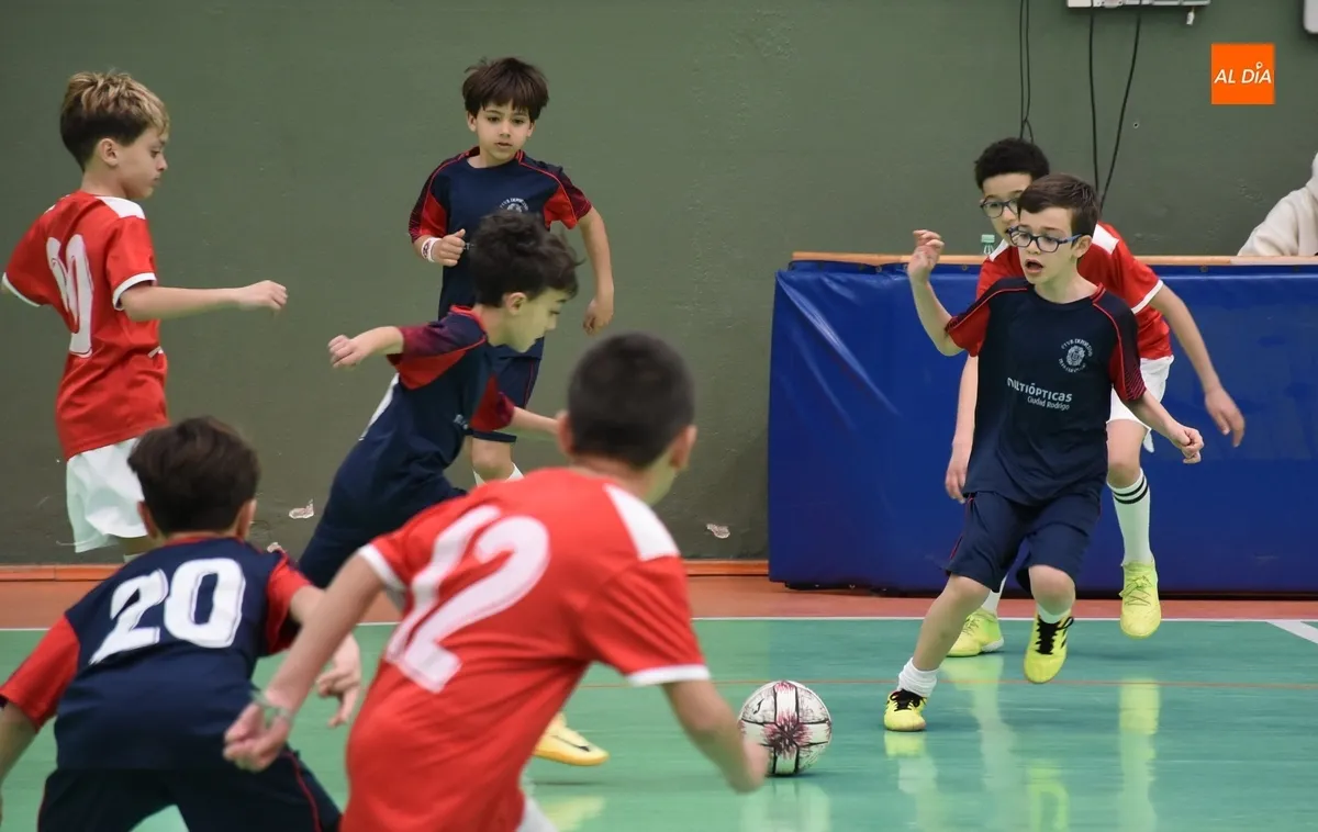 Foto 10 - El Benjam&iacute;n A del III Columnas se corona campe&oacute;n de los Juegos Escolares