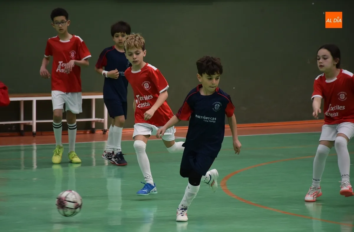 Foto 11 - El Benjam&iacute;n A del III Columnas se corona campe&oacute;n de los Juegos Escolares