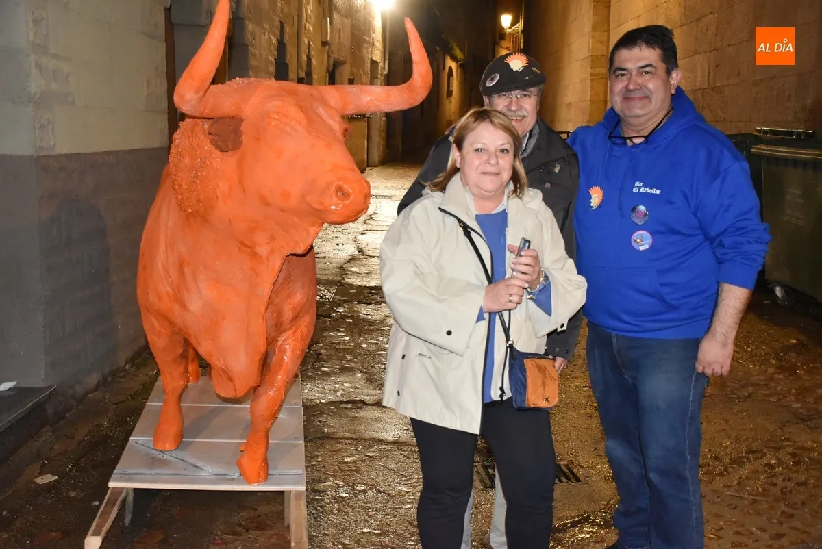 Foto 4 - La novedosa quema coral del Toro de Cenizos pone el broche oficial al Carnaval 2025