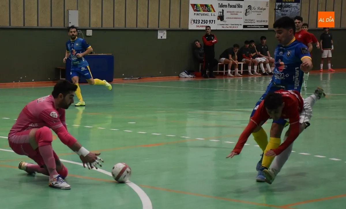 Foto 11 - El III Senior cae ante Villaquilambre en un duelo duro y parejo
