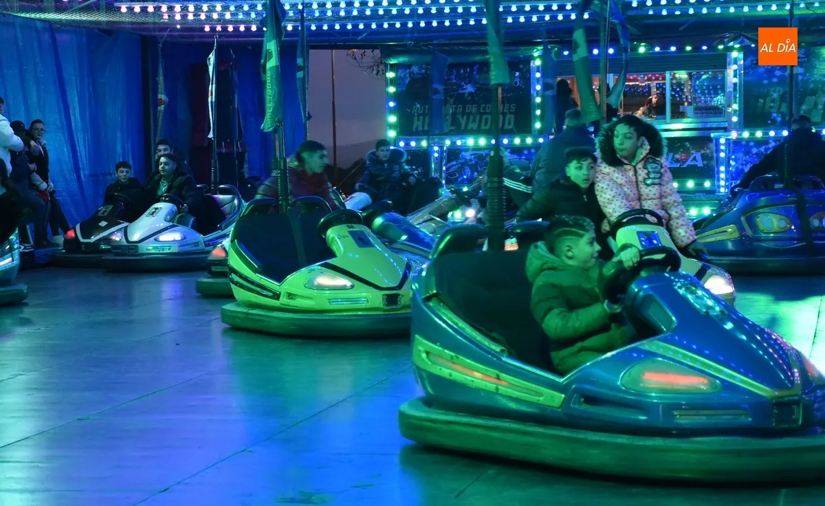 Foto 4 - Los j&oacute;venes mirobrigenses se despiden de los coches chocones