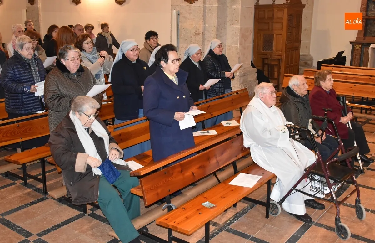 Foto 5 - El Seminario Civitatense conmemora con una eucarist&iacute;a al patr&oacute;n de los Seminarios