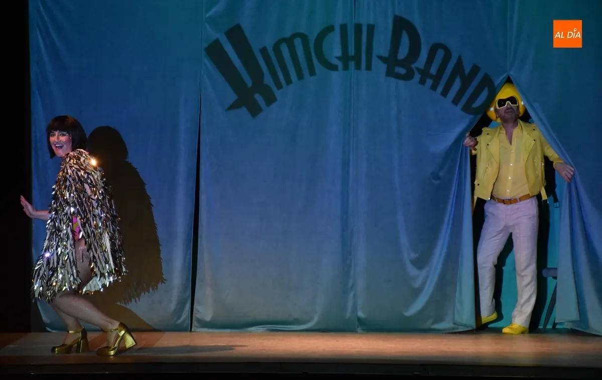 Foto 6 - El divertido viaje de Los Absurdos Teatro al &lsquo;Paralelo 38&rsquo; abre el semestre esc&eacute;nico en Mir&oacute;briga