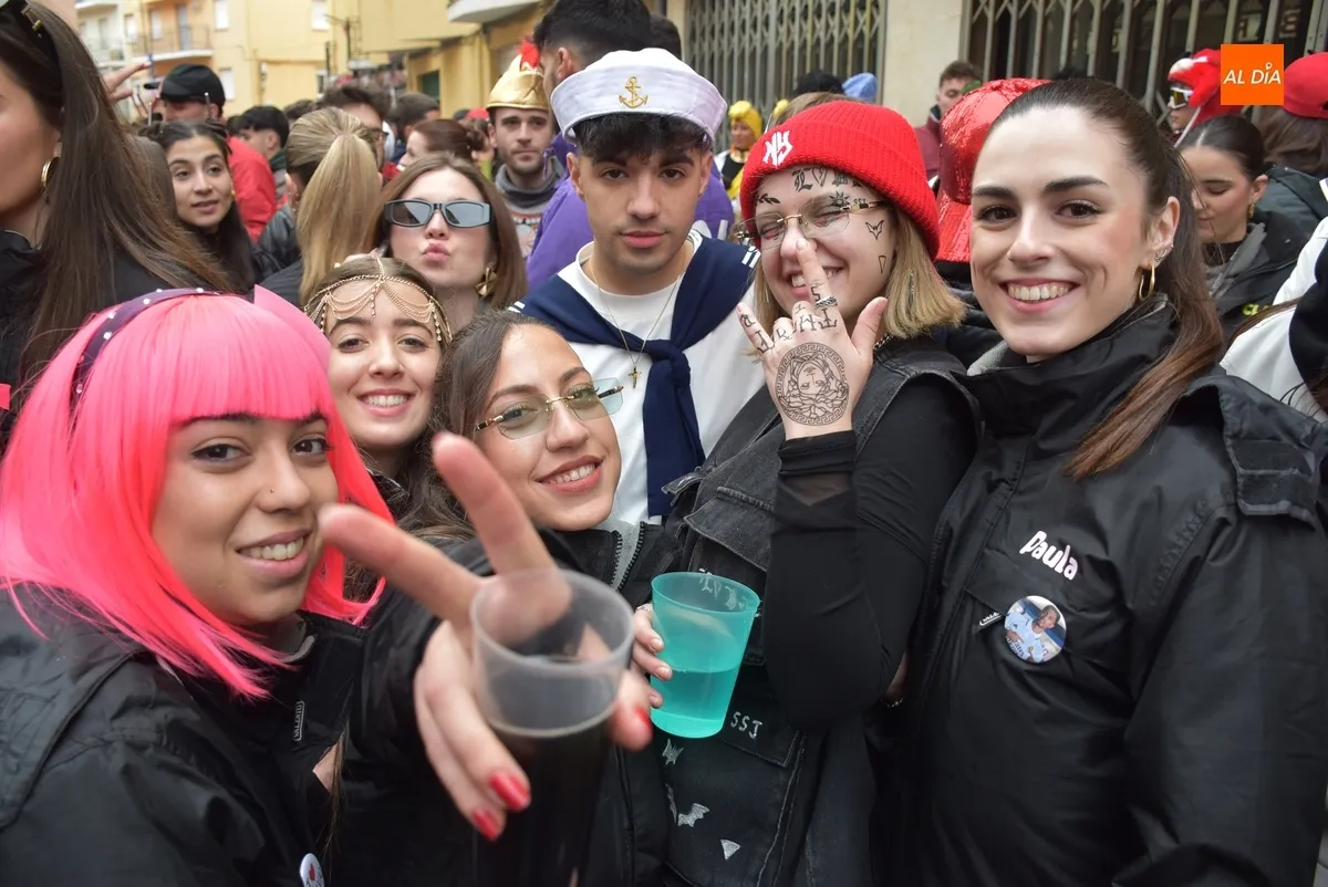 Foto 10 - Manliao encabeza una multitudinaria ruta por varias pe&ntilde;as de j&oacute;venes