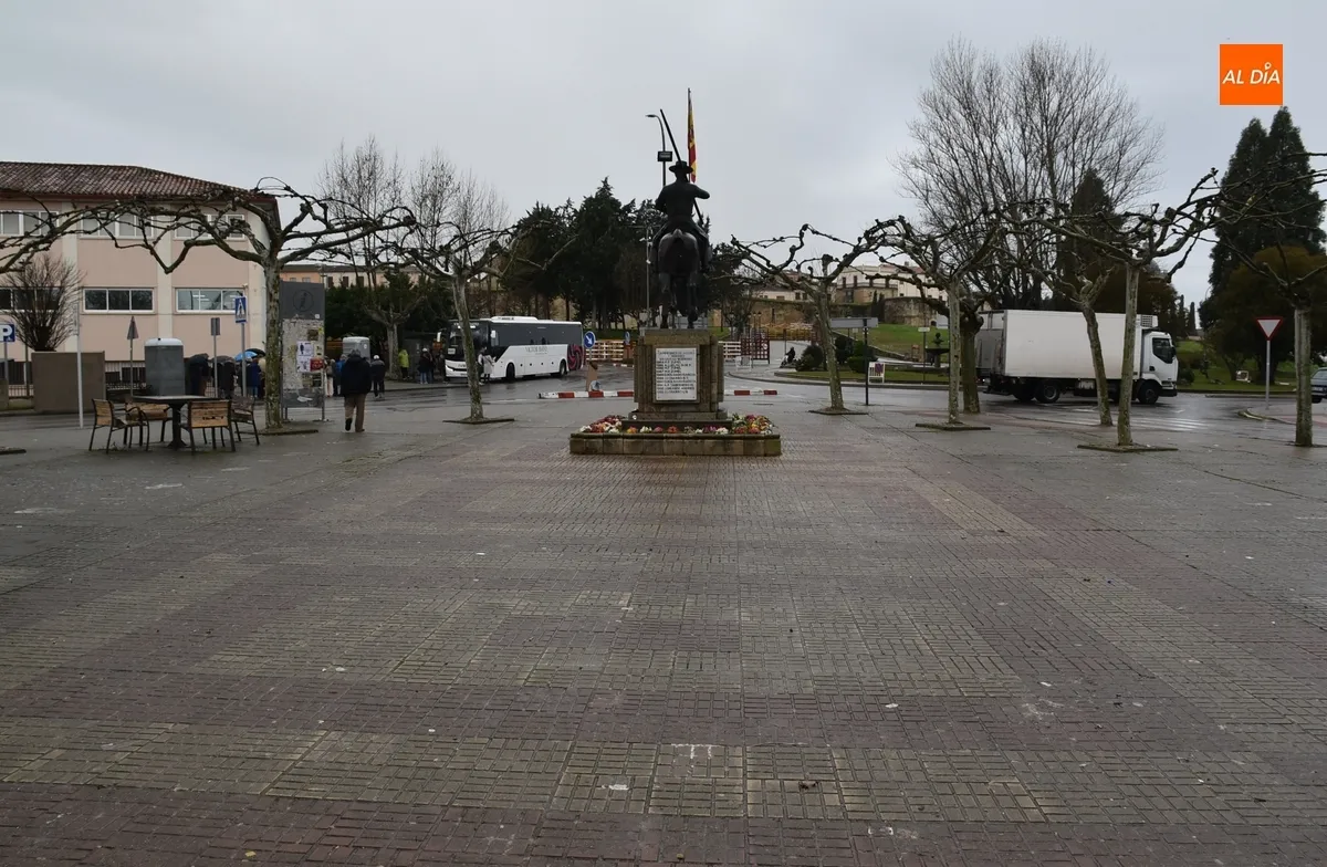 Foto 7 - Ciudad Rodrigo vive un carrusel de tareas de desmontaje y limpieza