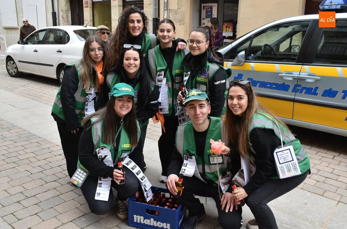 Foto 9 - Los Desperdigaos festejan sus 15 a&ntilde;os en una jornada marcada por los disfraces entre los mirobrigenses