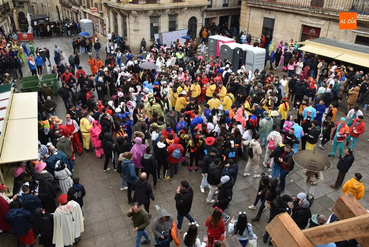 Foto 11 - Los Desperdigaos festejan sus 15 a&ntilde;os en una jornada marcada por los disfraces entre los mirobrigenses
