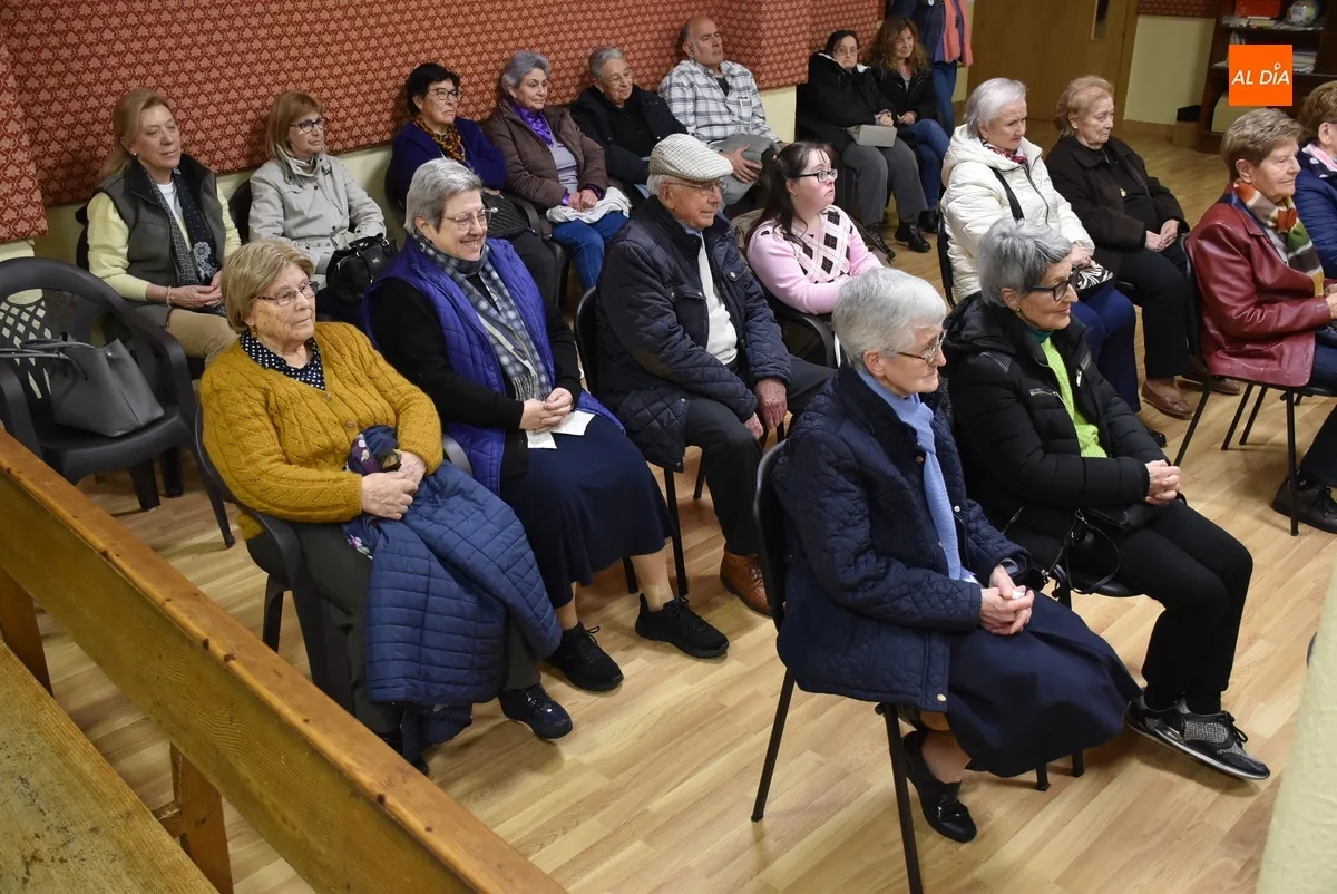 Foto 7 - Isabel S&aacute;nchez Jacob presenta el libro que ha escrito sobre su padre, Ernesto S&aacute;nchez y S&aacute;nchez-Villares