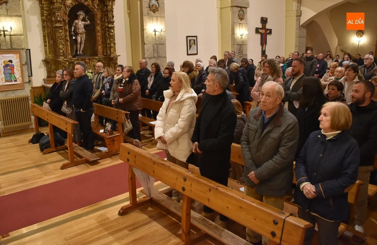 Foto 3 - Gabriel &Aacute;ngel Cid renueva 25 a&ntilde;os despu&eacute;s, ampliamente acompa&ntilde;ado, su &ldquo;S&iacute; a Cristo&rdquo;