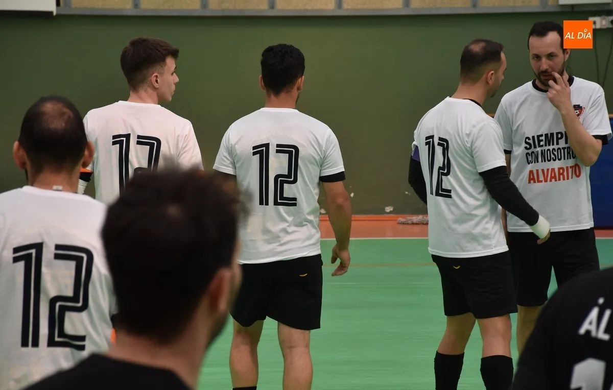 Foto 3 - El l&iacute;der de Futormes, Paradinas de San Juan, impone su efectividad ante el Mir&oacute;briga Futsal
