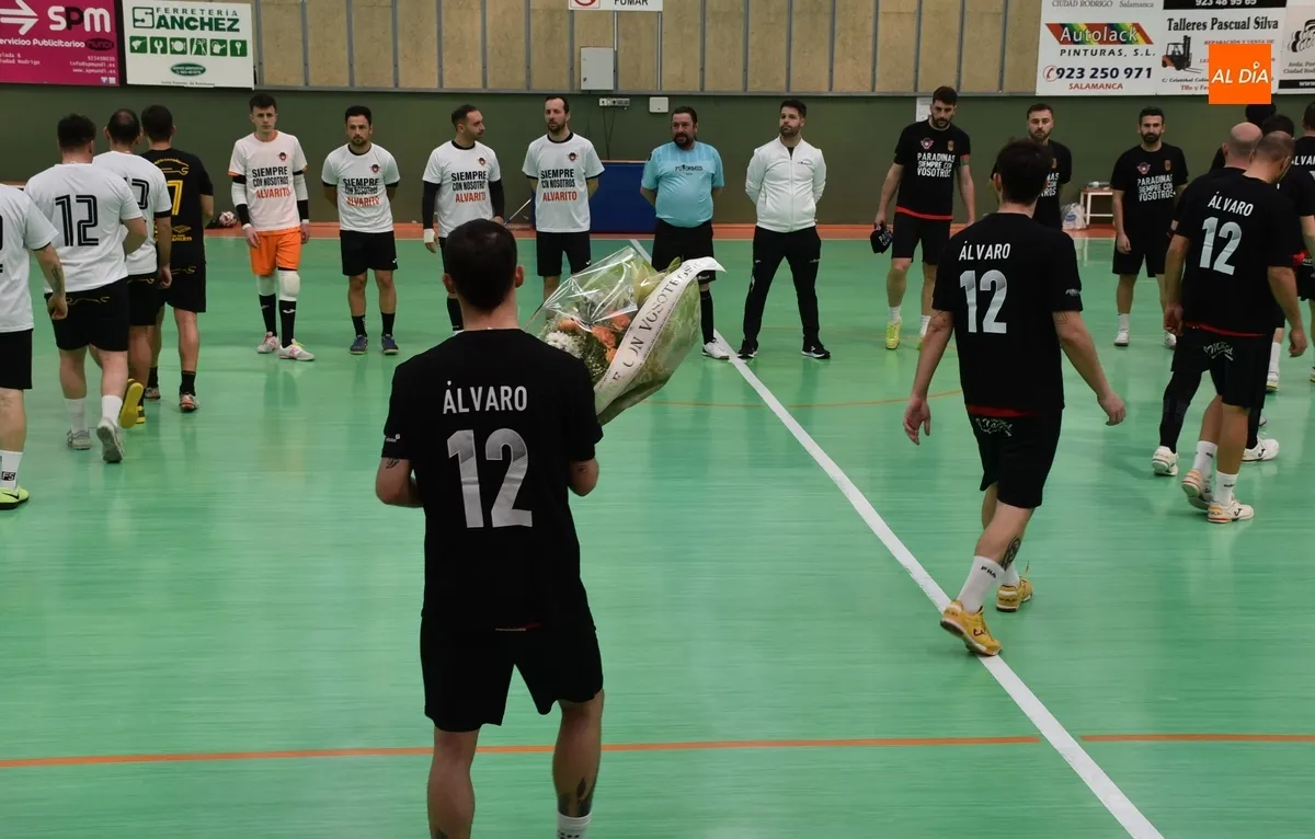 Foto 4 - El l&iacute;der de Futormes, Paradinas de San Juan, impone su efectividad ante el Mir&oacute;briga Futsal