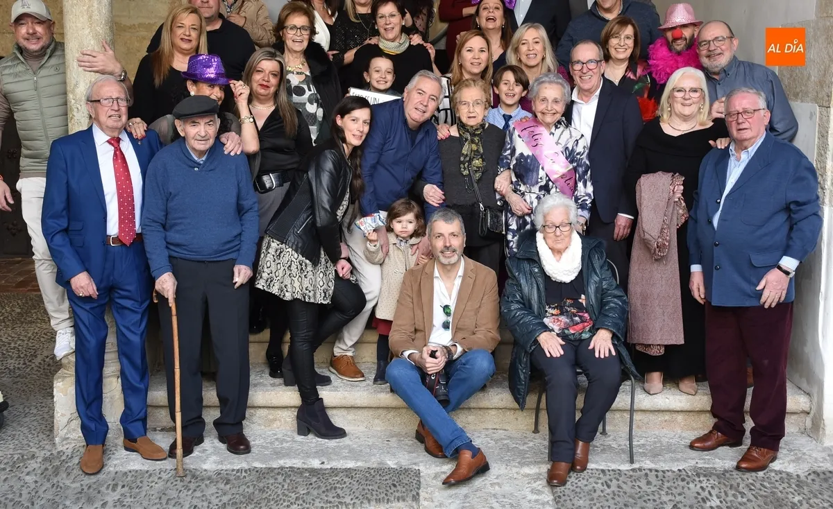 Foto 5 - Matilde Castilla recibe una fiesta sorpresa por su inminente 90 cumplea&ntilde;os