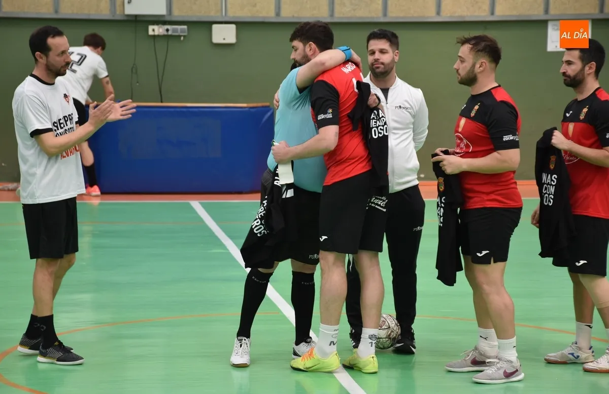 Foto 8 - El l&iacute;der de Futormes, Paradinas de San Juan, impone su efectividad ante el Mir&oacute;briga Futsal