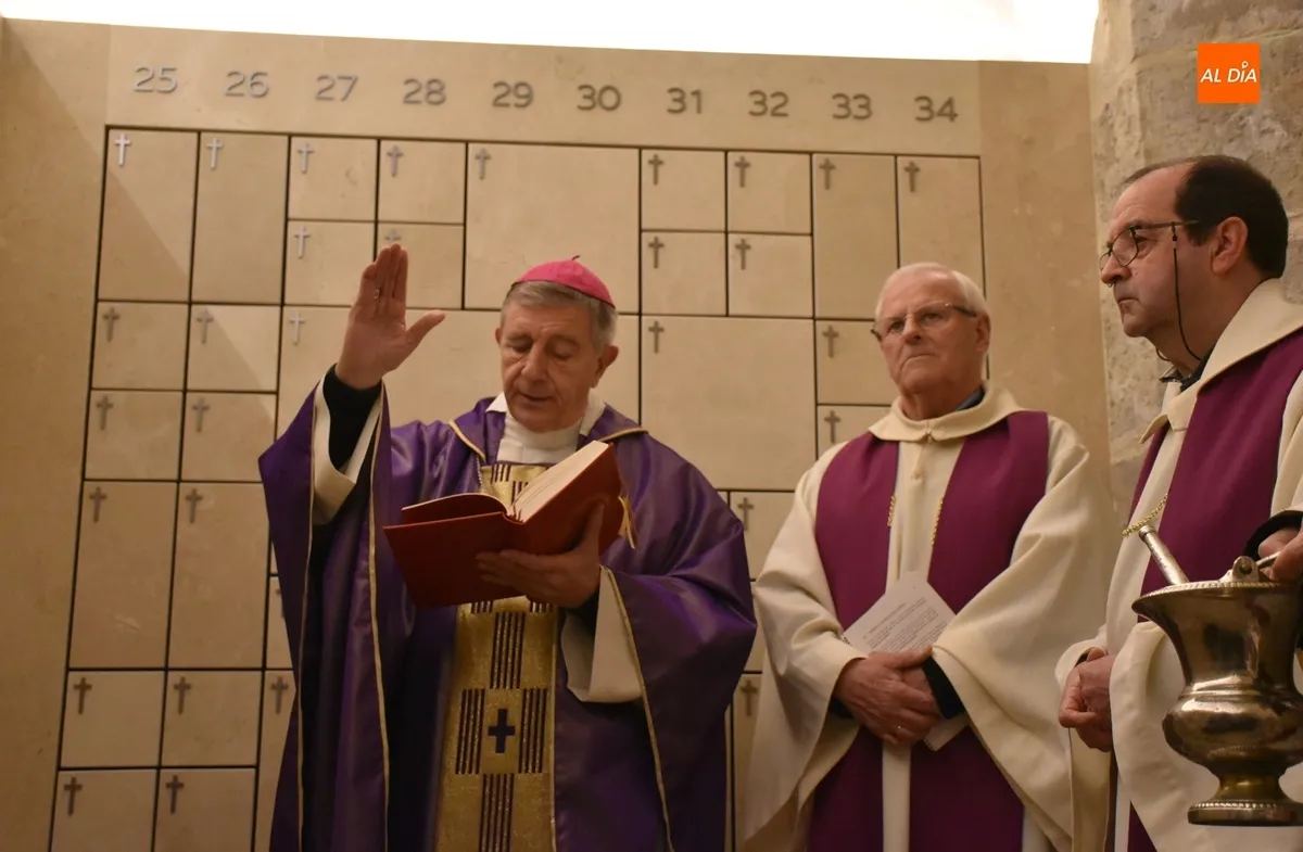 Foto 6 - La Catedral estrena columbario con capacidad para m&aacute;s de 400 urnas funerarias