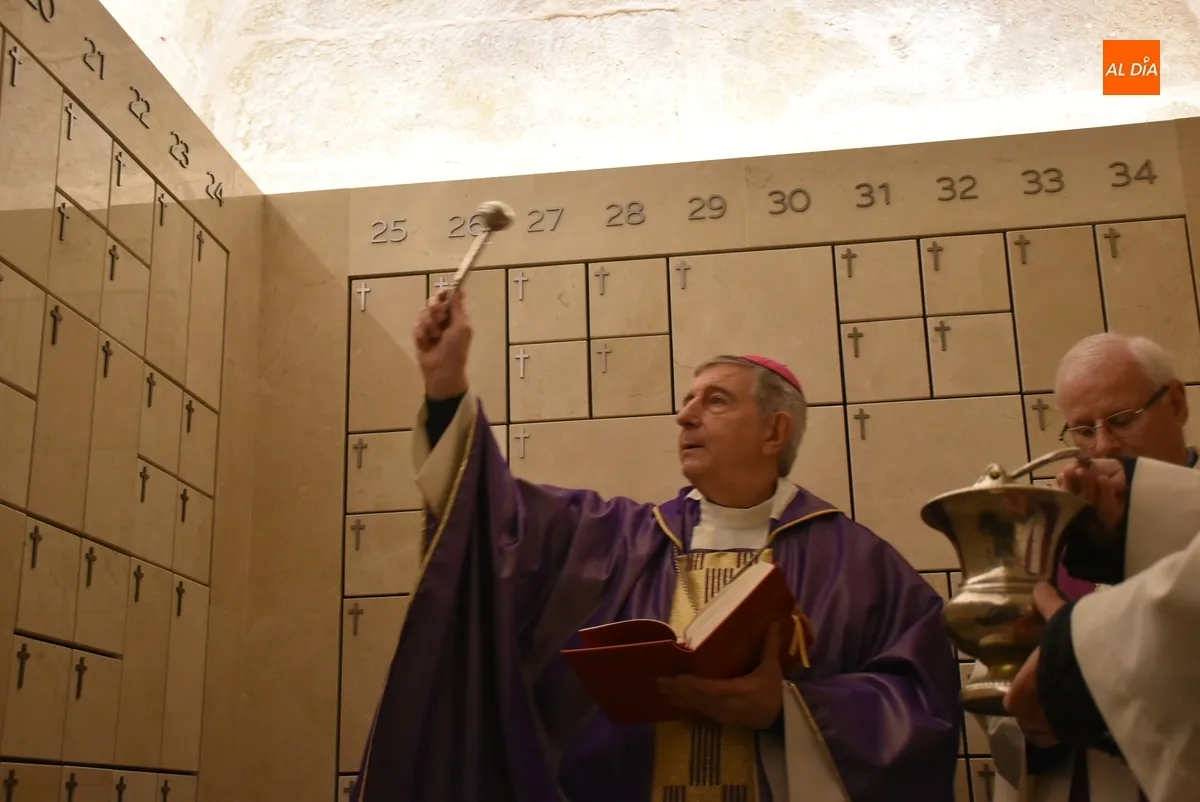 Foto 7 - La Catedral estrena columbario con capacidad para m&aacute;s de 400 urnas funerarias