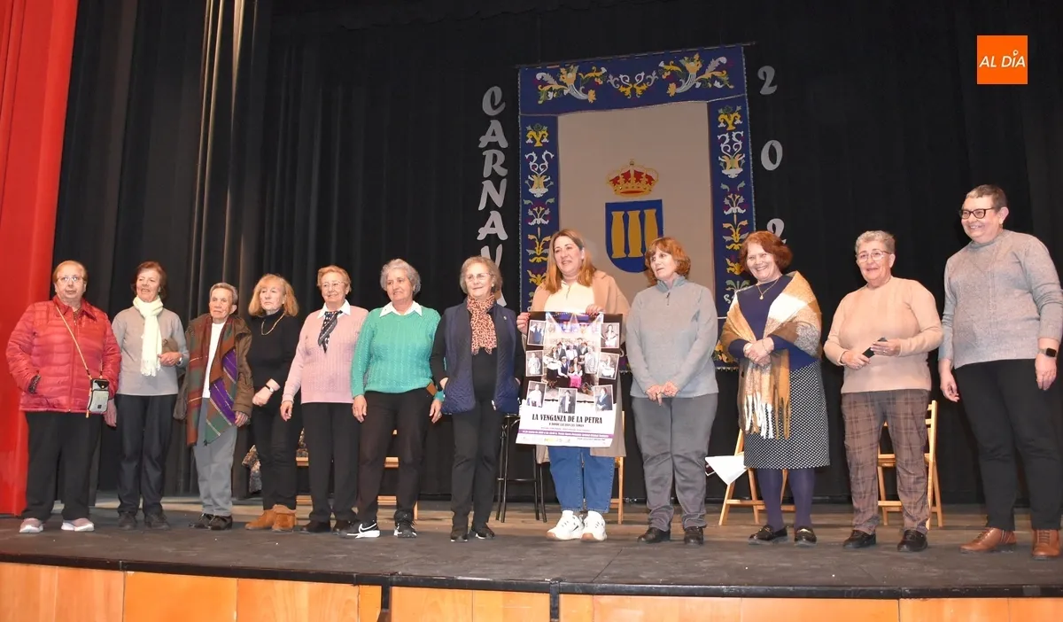 Foto 2 - El grupo de teatro de Amanecer celebrar&aacute; el 8M subi&eacute;ndose a las tablas el viernes 14