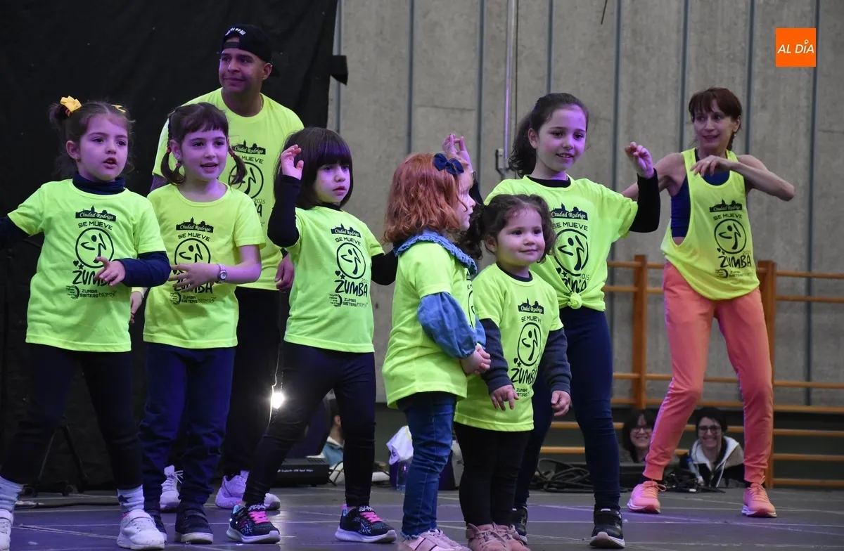 Foto 7 - El Carnaval 2025 echa definitivamente el cierre con baile, regalos y m&uacute;sica