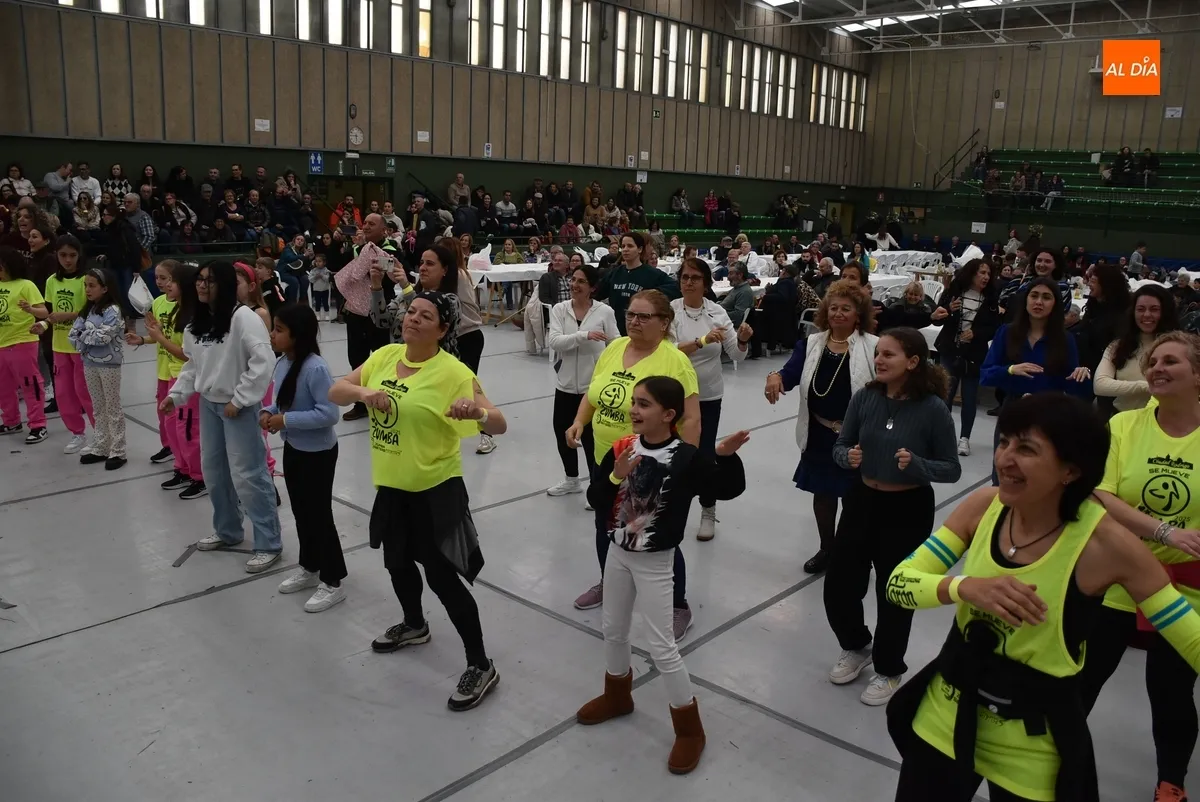 Foto 10 - El Carnaval 2025 echa definitivamente el cierre con baile, regalos y m&uacute;sica