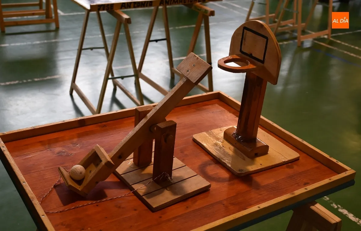 Foto 2 - El IES Tierra cierra con juegos de madera gigantes y un Flea Market sus Jornadas Culturales