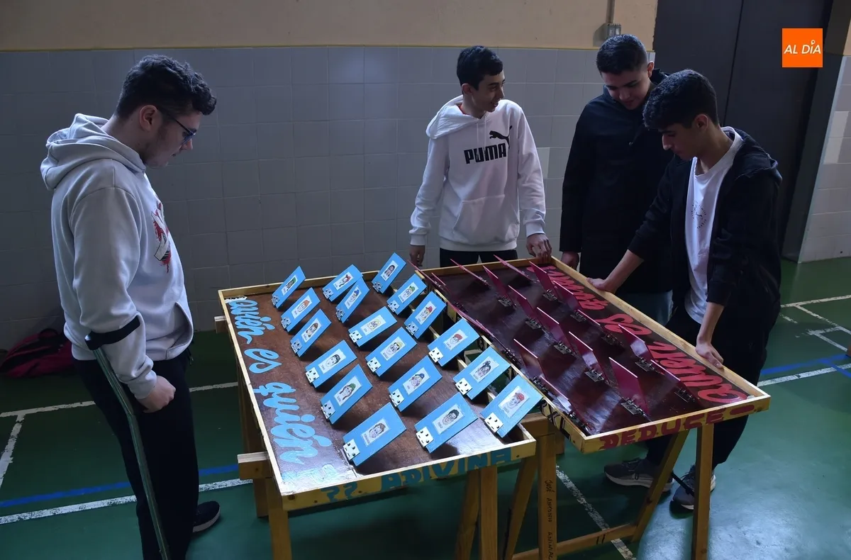 Foto 4 - El IES Tierra cierra con juegos de madera gigantes y un Flea Market sus Jornadas Culturales