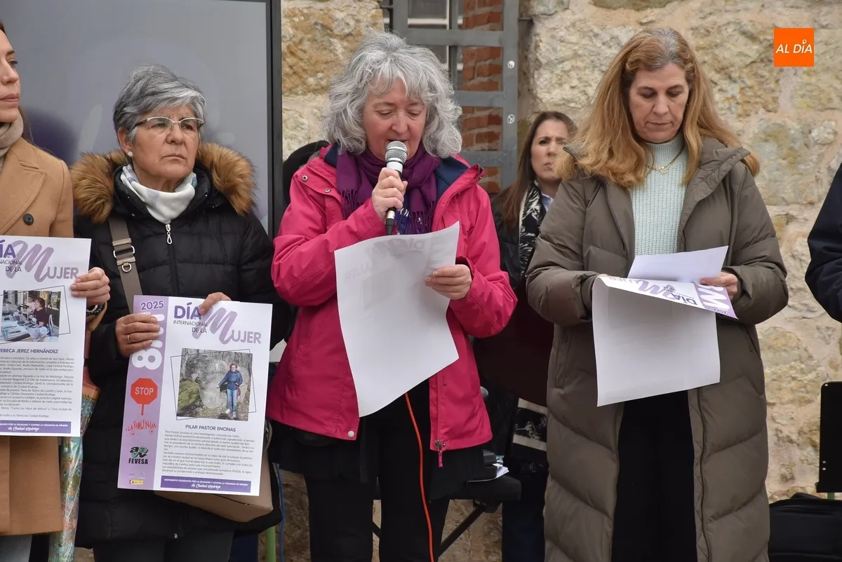 Foto 5 - Sentido homenaje de Ciudad Rodrigo a 19 mujeres, con m&aacute;s mirobrigenses que nunca entre ellas