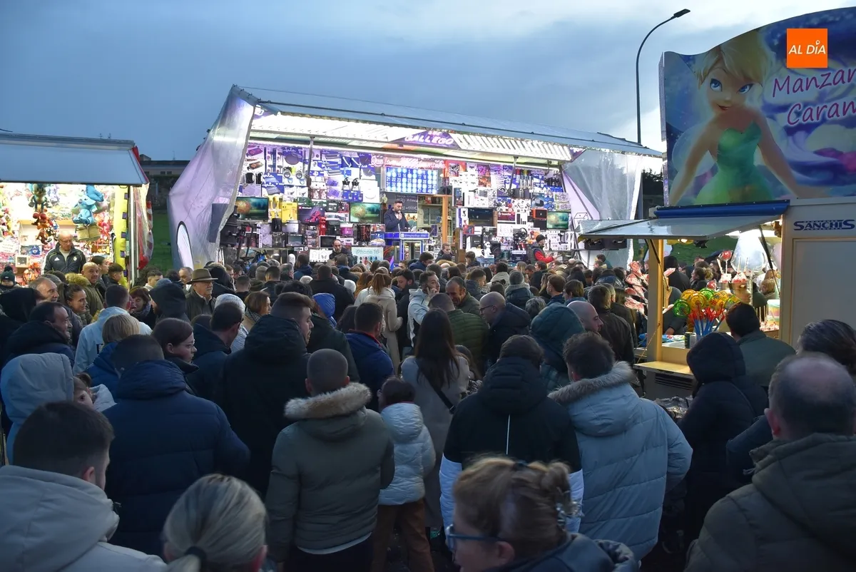Foto 3 - El recinto ferial vive su &uacute;ltima gran tarde con &lsquo;Cumplea&ntilde;os Feliz&rsquo; incluido