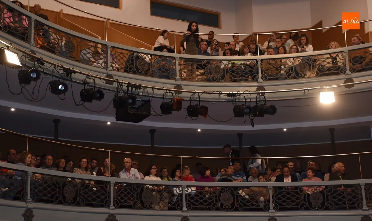 Foto 4 - El Teatro Nuevo se queda peque&ntilde;o para disfrutar del 2&ordm; certamen &lsquo;Toques de Esperanza&rsquo;