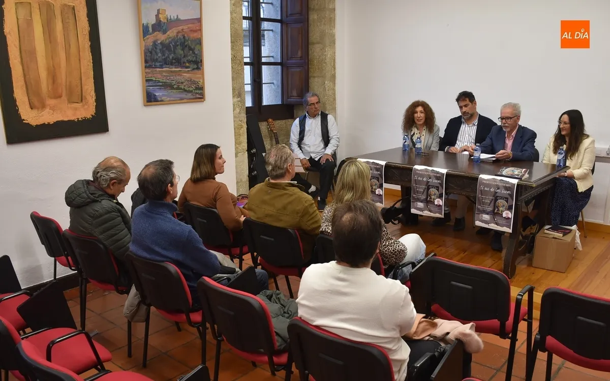 Foto 2 - Mill&aacute;n Cruz presenta con compa&ntilde;&iacute;a musical su primer poemario