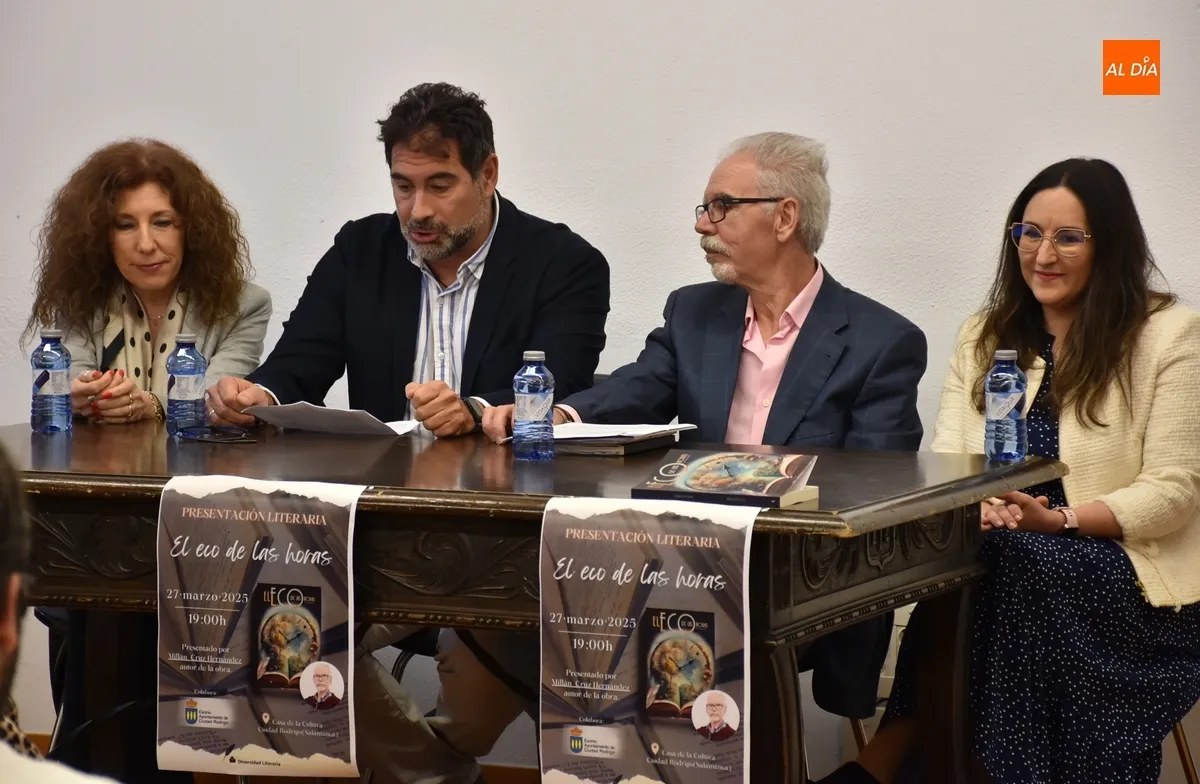 Foto 3 - Mill&aacute;n Cruz presenta con compa&ntilde;&iacute;a musical su primer poemario
