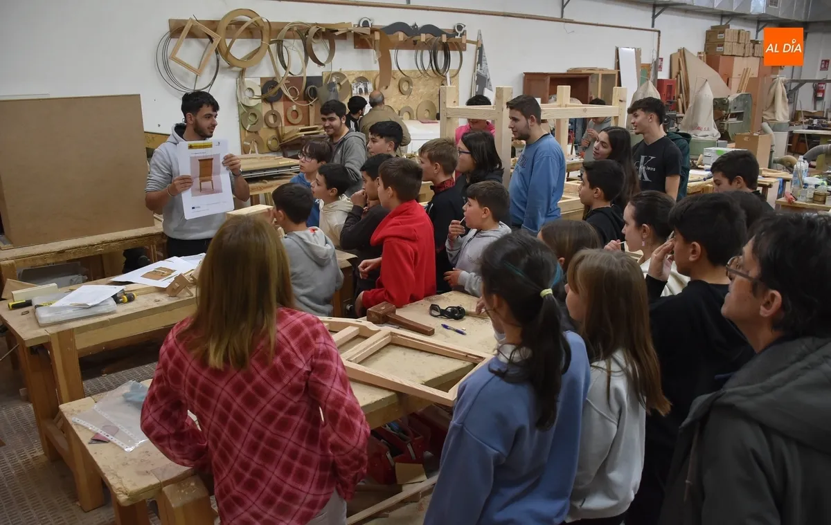 Foto 11 - Los IES mirobrigenses abren sus puertas a los alumnos de 6&ordm; de Primaria