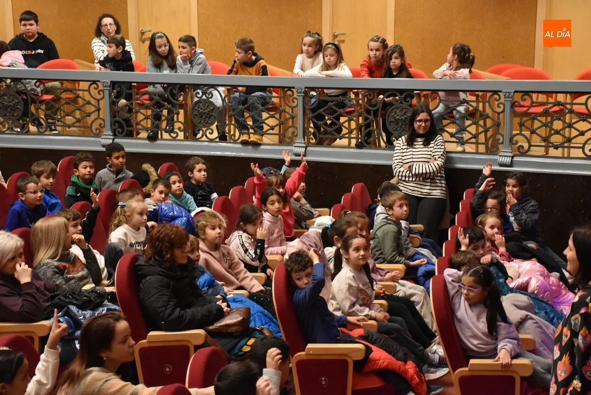 Foto 3 - Cerca de 250 escolares de Ciudad Rodrigo y comarca disfrutan del Premio &lsquo;Provincia a Escena&rsquo; 2024