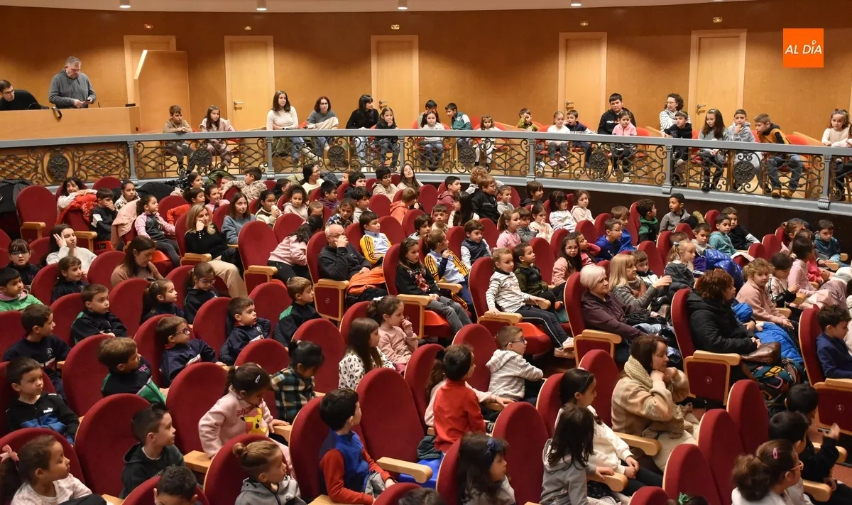 Foto 8 - Cerca de 250 escolares de Ciudad Rodrigo y comarca disfrutan del Premio &lsquo;Provincia a Escena&rsquo; 2024