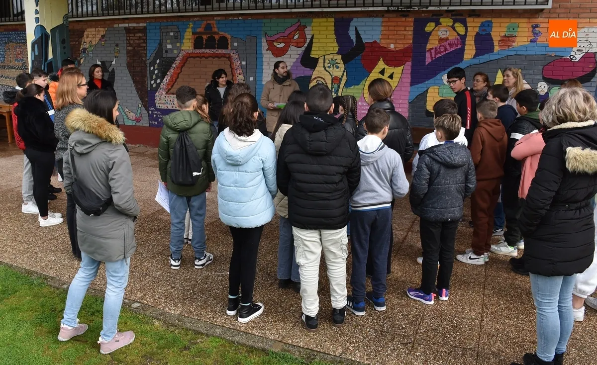 Foto 2 - Los IES reciben a los alumnos de 6&ordm; de la comarca y de El Puente
