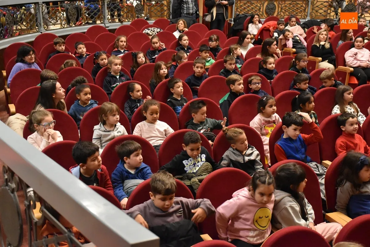 Foto 10 - Cerca de 250 escolares de Ciudad Rodrigo y comarca disfrutan del Premio &lsquo;Provincia a Escena&rsquo; 2024
