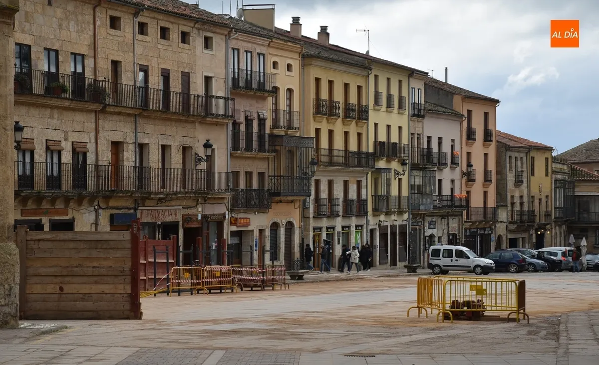 Foto 4 - Las barreras de la Plaza y las atracciones van diciendo poco a poco adi&oacute;s