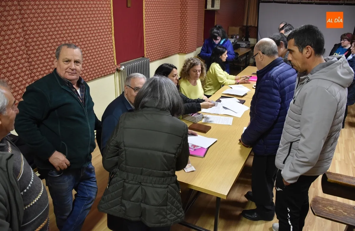 Foto 2 - La Directiva de la Cofrad&iacute;a de la Santa Cruz continuar&aacute; 4 a&ntilde;os m&aacute;s en sus cargos