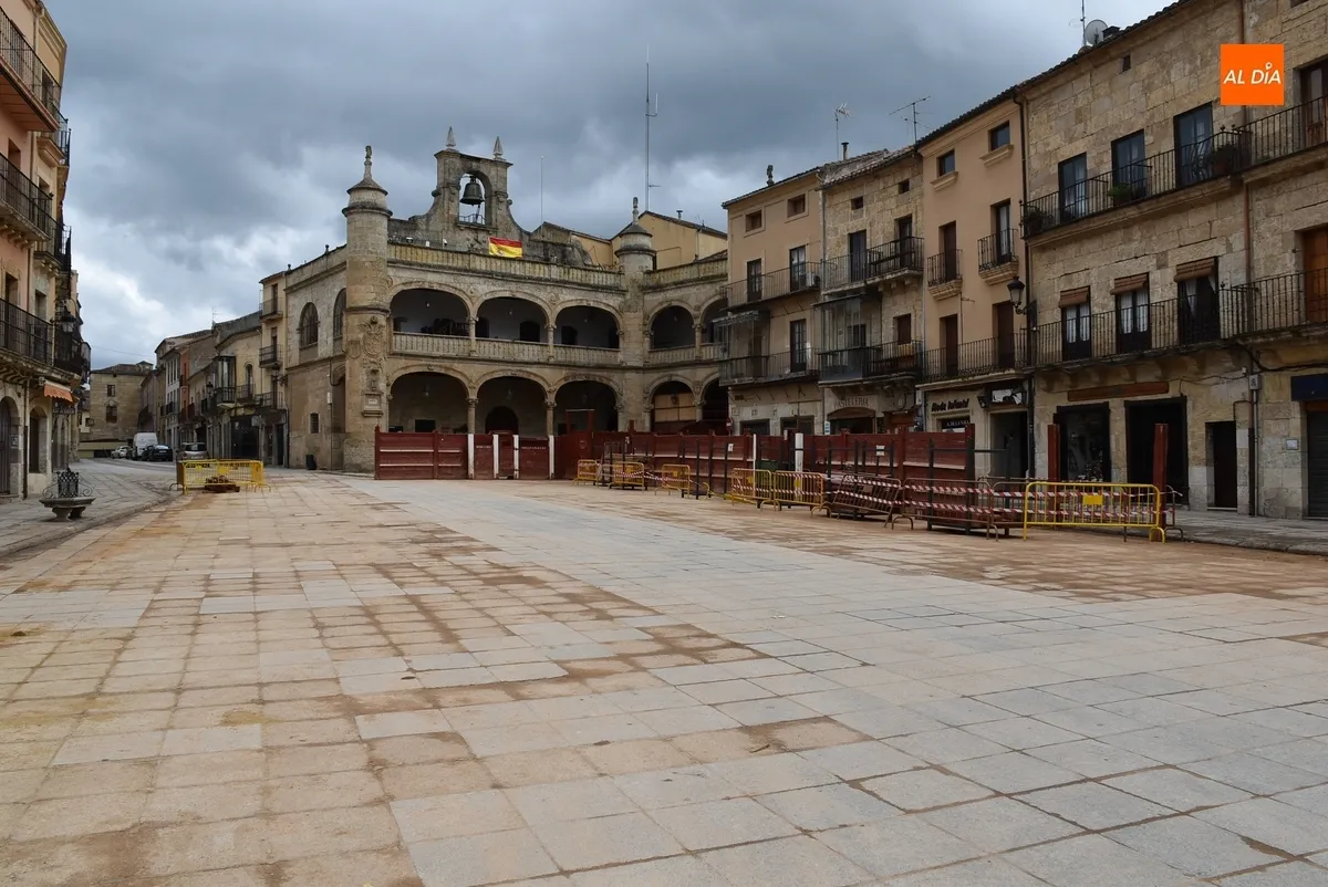 Foto 10 - Las barreras de la Plaza y las atracciones van diciendo poco a poco adi&oacute;s