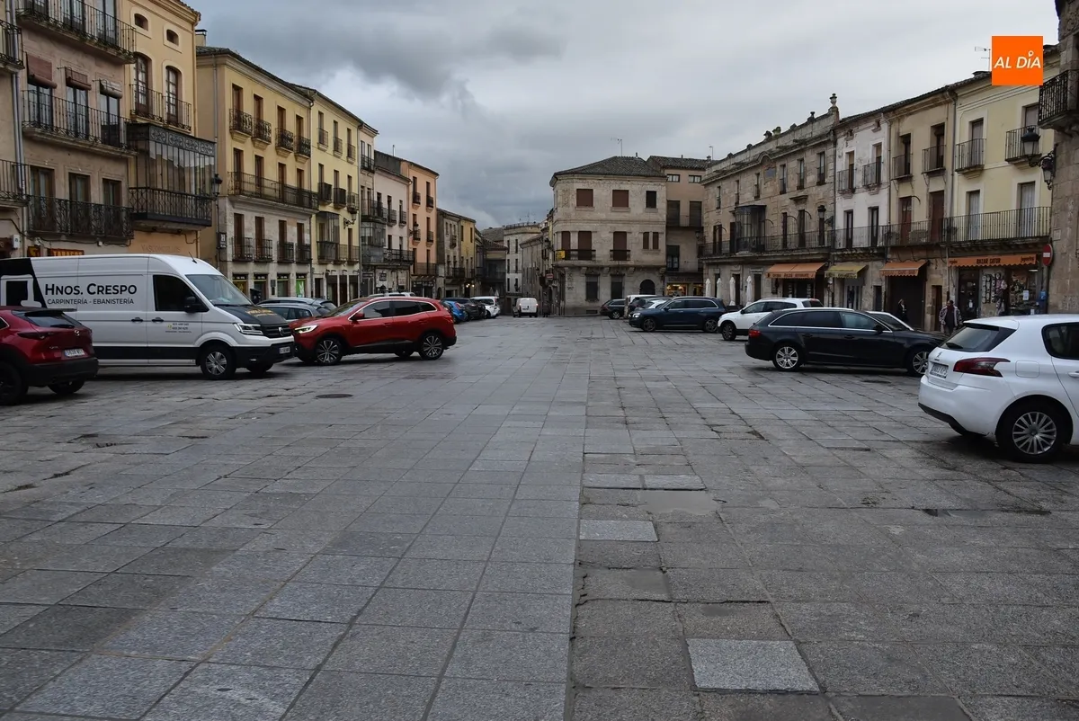 Foto 6 - La Plaza Mayor, la calle Madrid y Bolonia terminan de decir adi&oacute;s al Carnaval