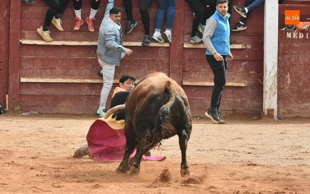 Foto 6 - Dram&aacute;tica capea matinal con tres corneados en apenas 30 minutos
