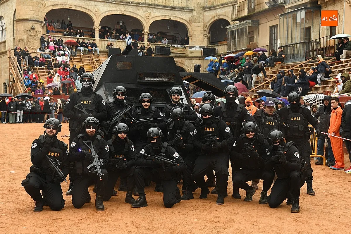Foto 3 - Desvelados los ganadores del Concurso de Disfraz Callejero del Carnaval
