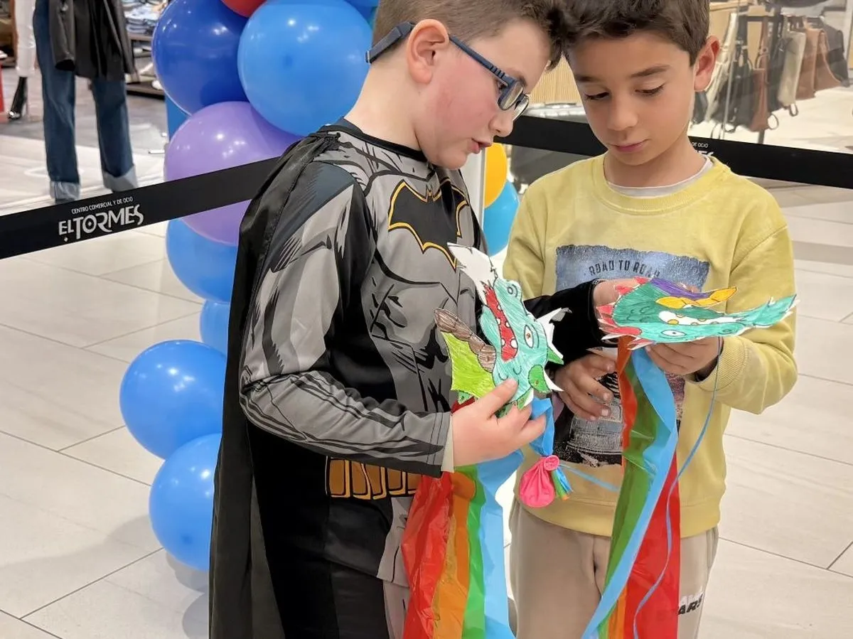 Carnaval en el centro comercial El Tormes