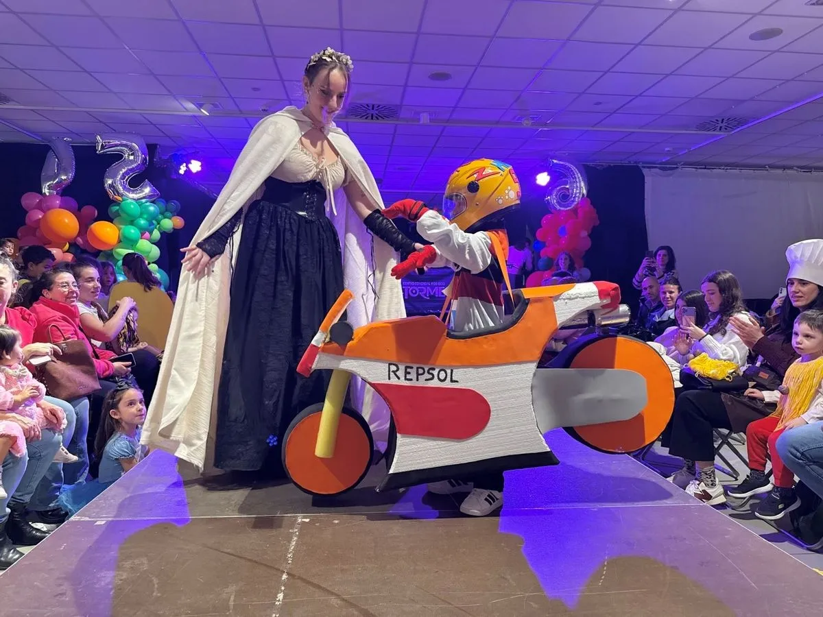 Carnaval en el centro comercial El Tormes
