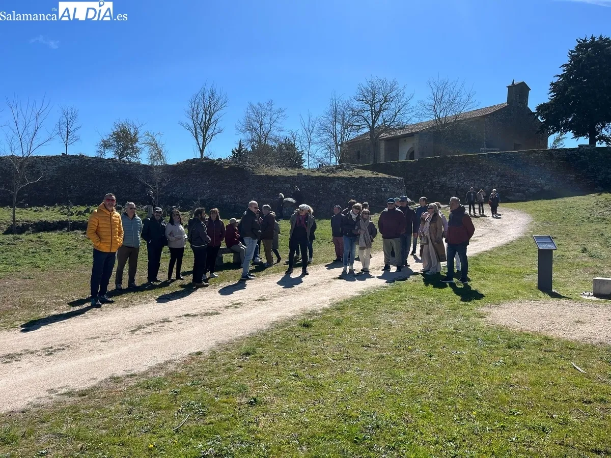 El castro vetón de Yecla de Yeltes recibe cada fin de semana decenas de turistas