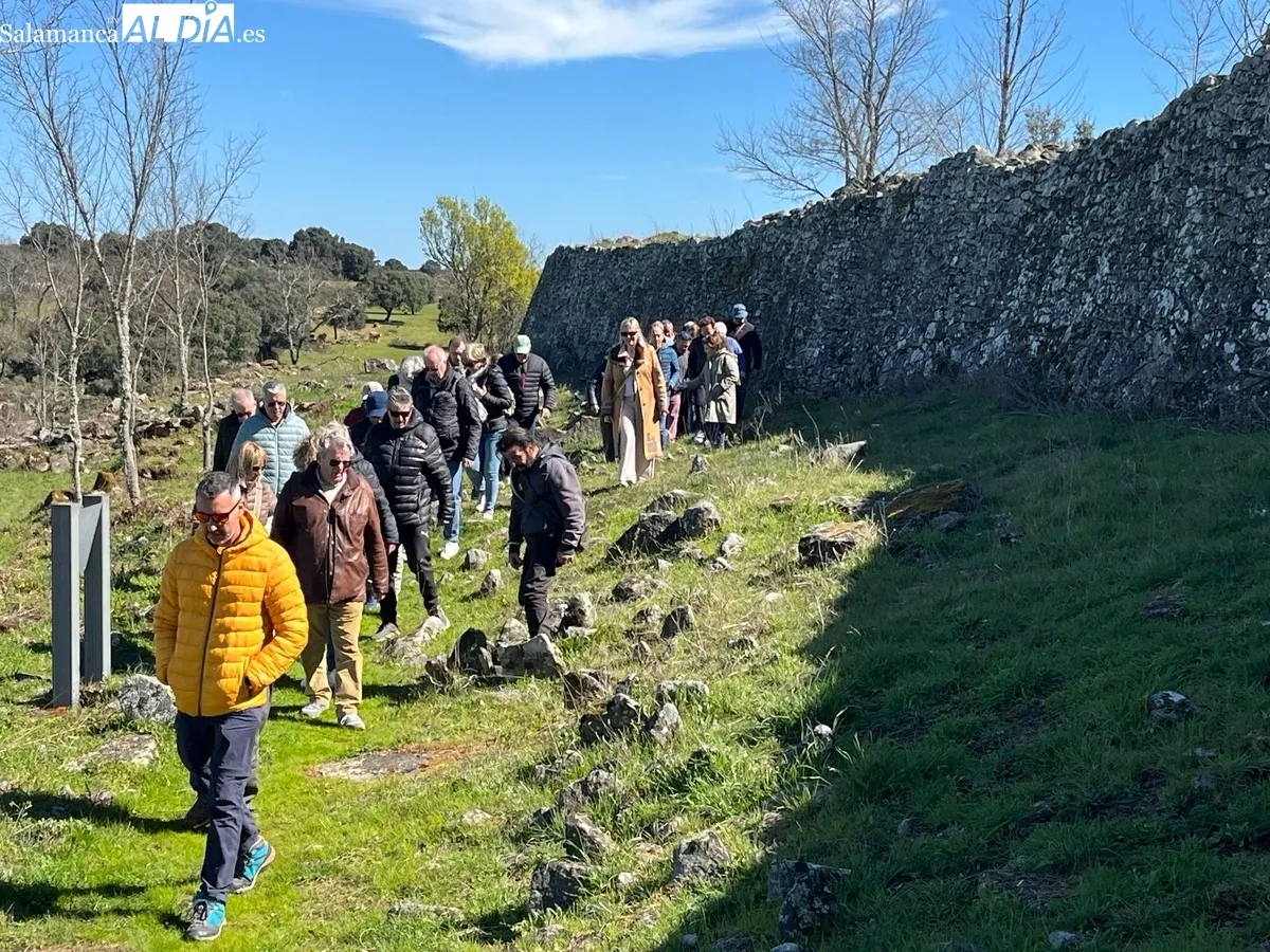 El castro vetón de Yecla de Yeltes recibe cada fin de semana decenas de turistas