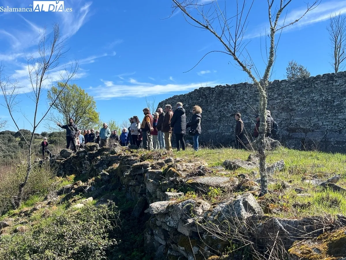 El castro vetón de Yecla de Yeltes recibe cada fin de semana decenas de turistas