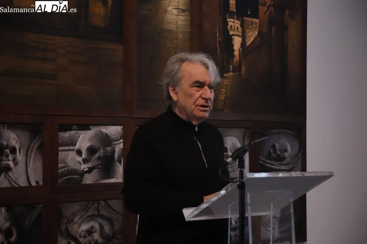  Presentación en el Da2 de la exposición 'Topologías intempestivas' del artista Ángel Marcos. Foto de Ángel Puma