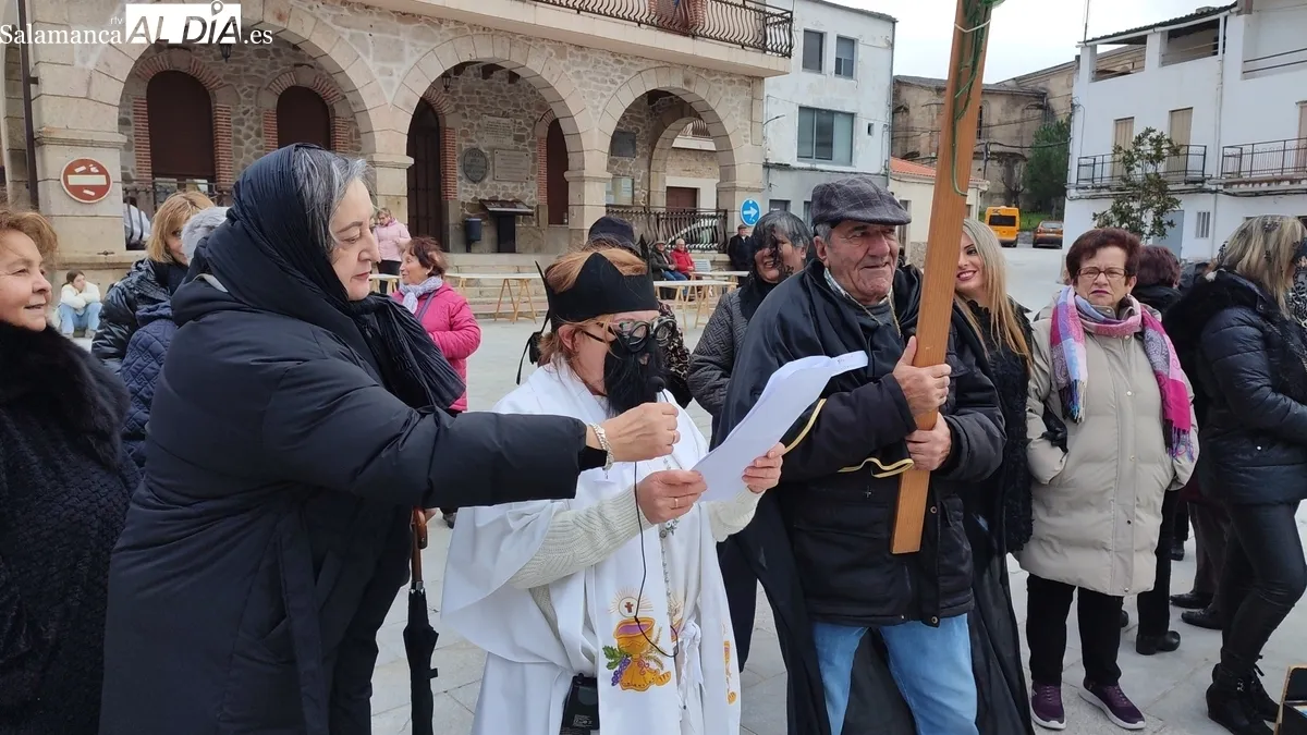 Celebración del entierro de la sardina en Villarino de los Aires / CORRAL
