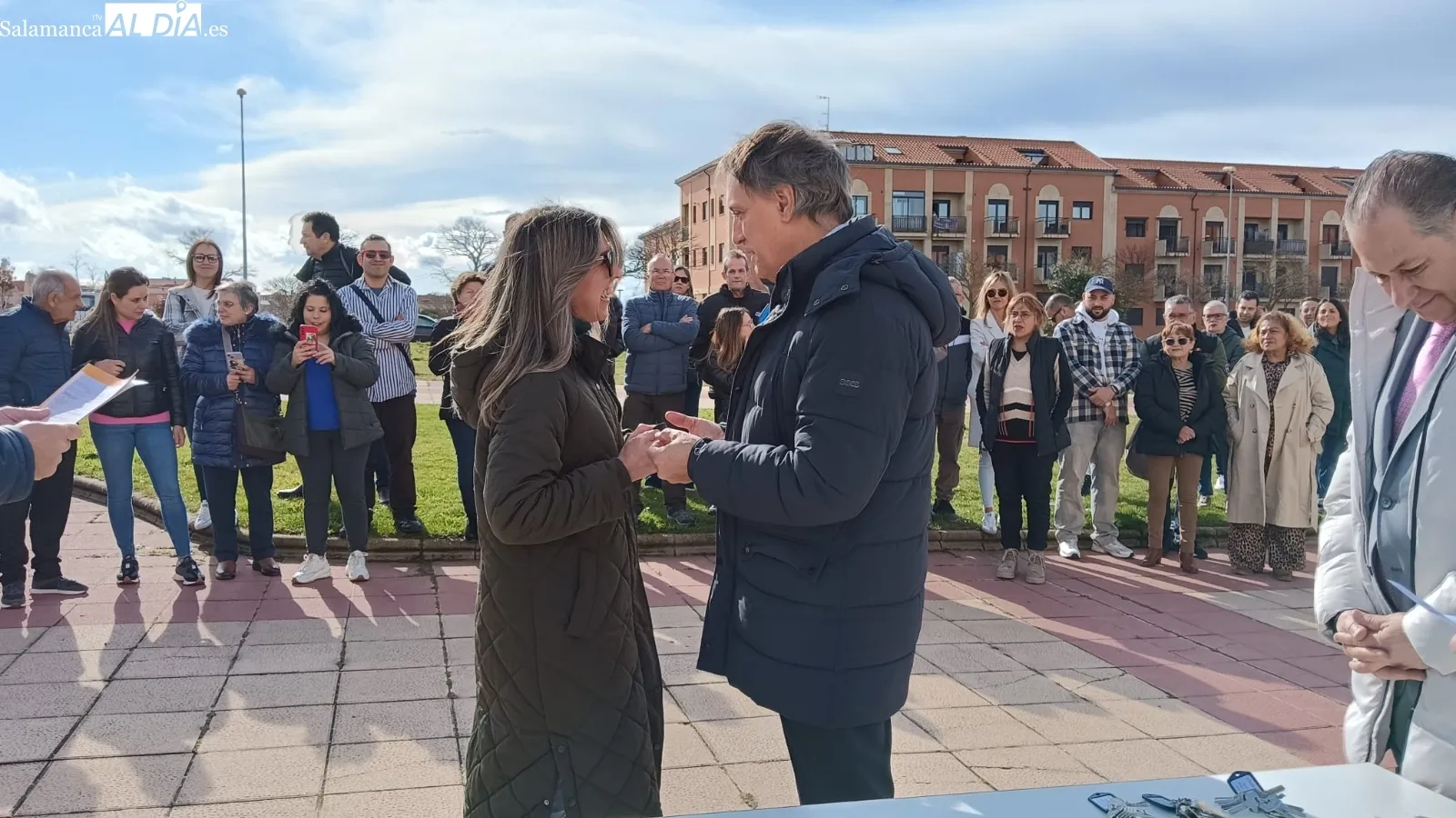 Entrega de las llaves de la nueva promoción de 48 viviendas protegidas y garajes en el barrio de Pizarrales | FOTOS: 